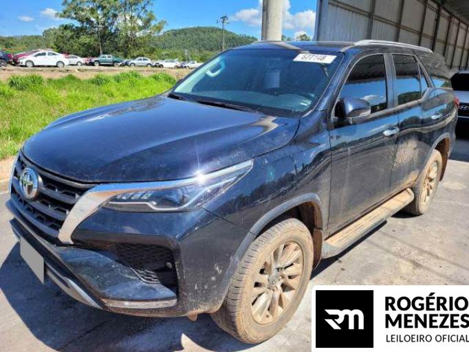 TOYOTA HILUX SW4 20/20